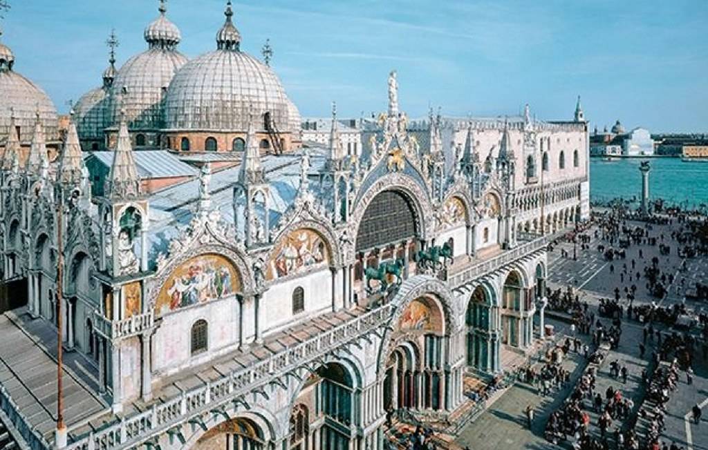 Place Piazza San Marco