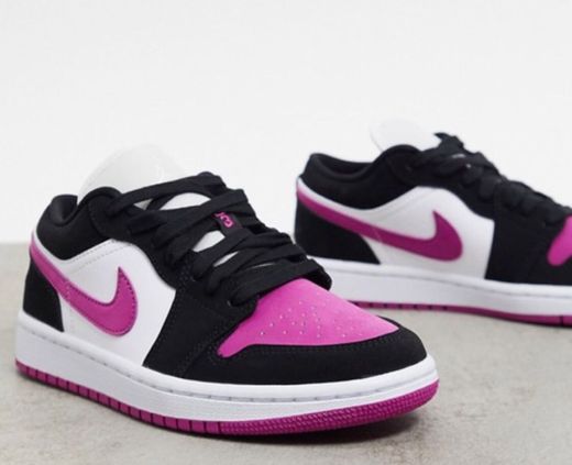 Nike Air Jordan 1 Low white pink and black trainers