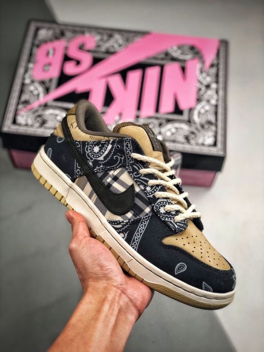 Fashion Nike SB x Travis Scott Dunk Low 'Cactus Jack' 