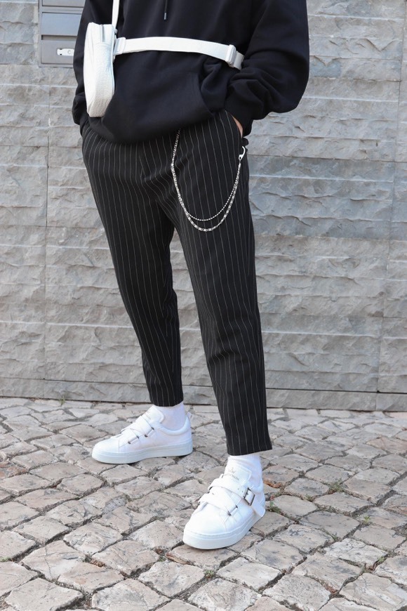 Black trousers 
