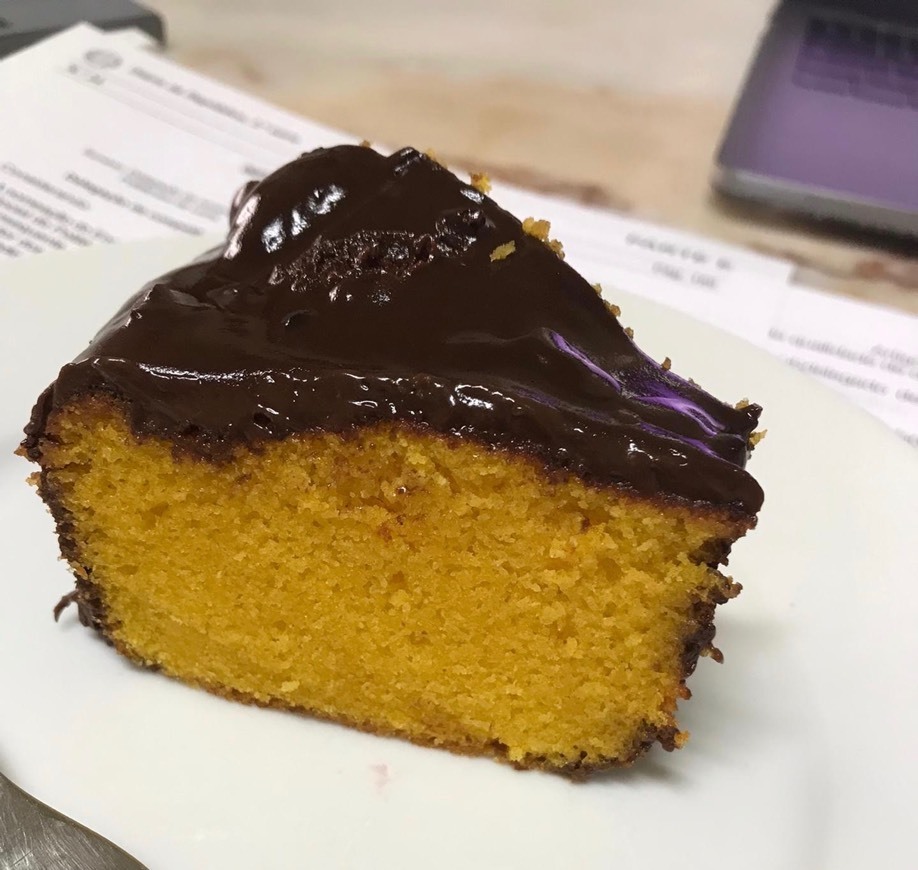 Fashion Bolo de cenoura com cobertura de chocolate 🥕🍫