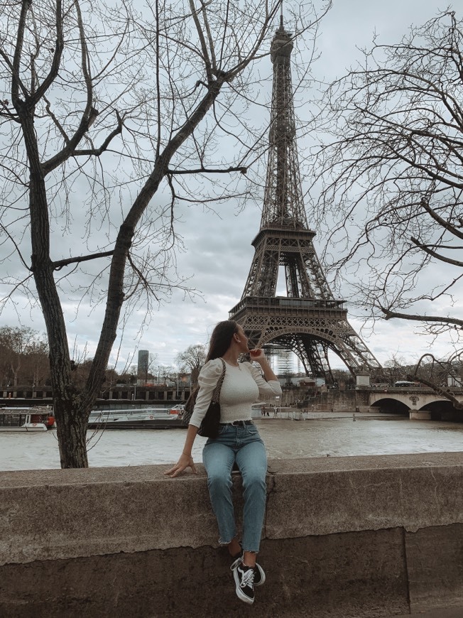 Place Tour Eiffel