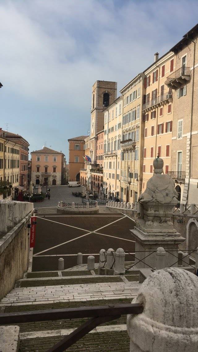 Place Ancona