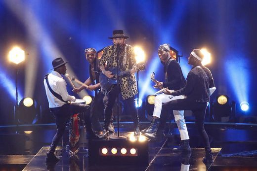 Canción Outlaw In 'Em