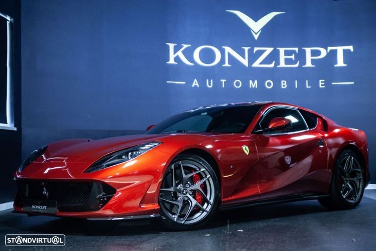 Social Ferrari 812 Superfast
