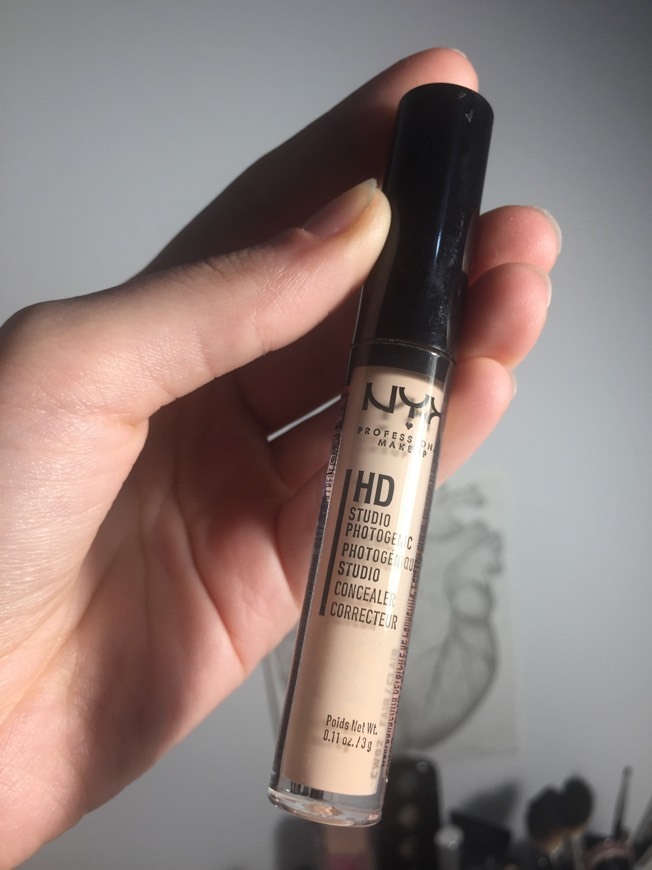 Social NYX Professional Makeup, Corrector de ojeras HD Photogenic Concealer Wand, Cobertura media-alta,