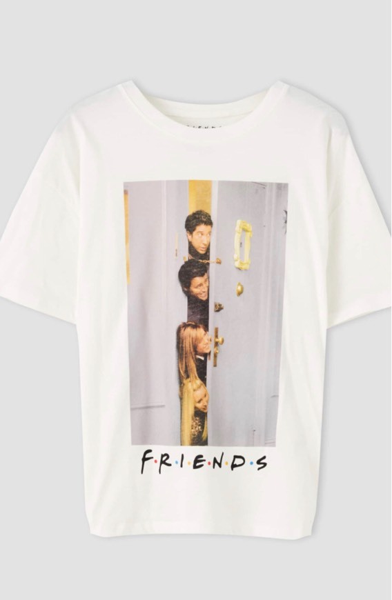 Products T-shirt Friends Pull and Bear