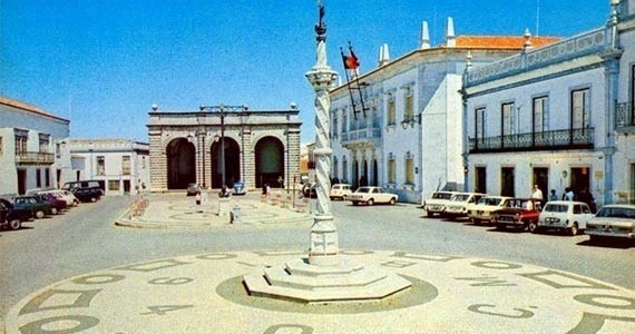 Place Praça da República, Beja