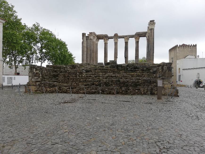 Place Évora