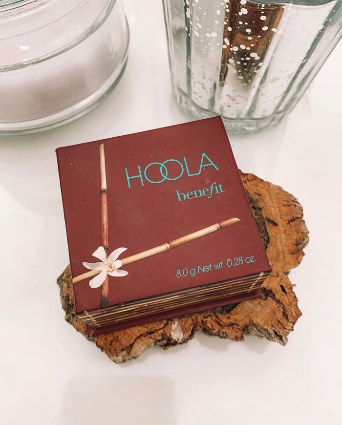 Products Benefit- Hoola pó bronzeador 