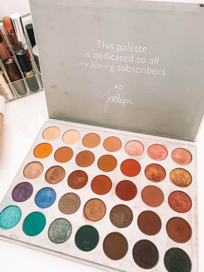 Products Jaclyn Hill- Eyeshadow palette 