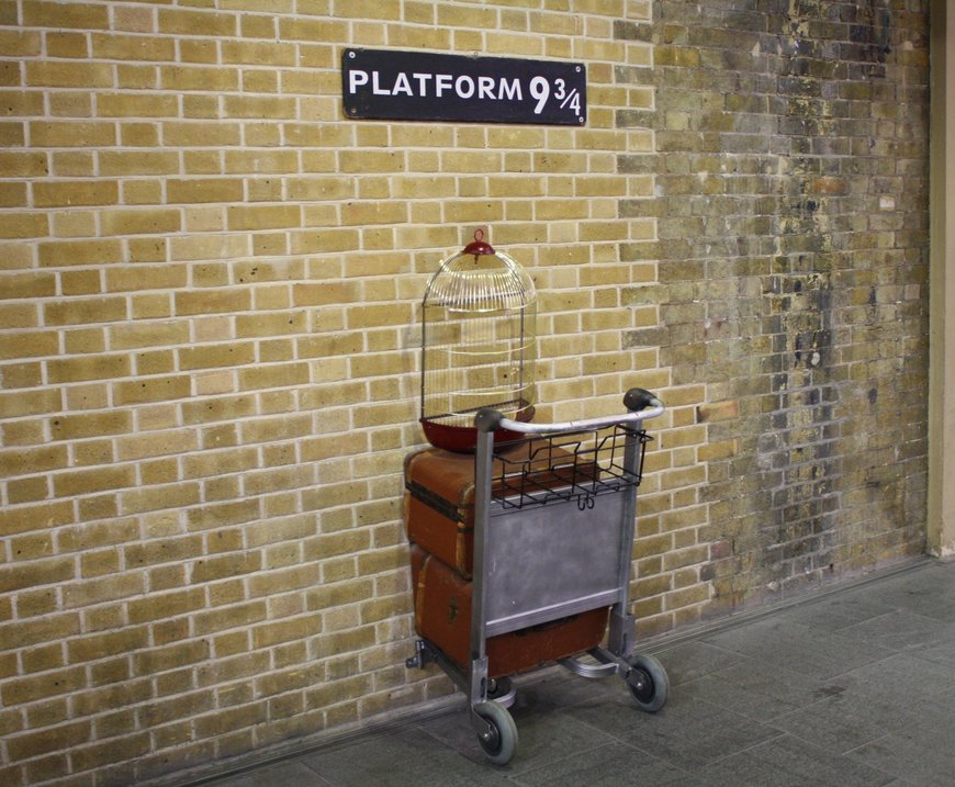 Place The Harry Potter Shop at Platform 9¾