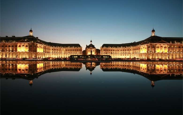 Place Miroir d’eau