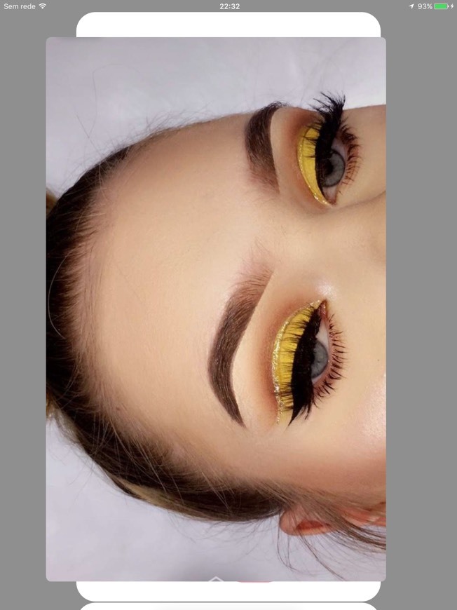 Fashion Yellow make up