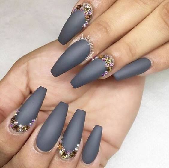 Fashion Unhas cinzentas ❤️