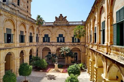 Grandmaster Palace Courtyard