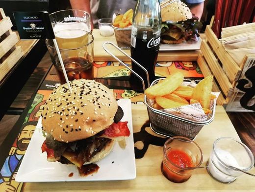 Santo Graal Burger & Grill