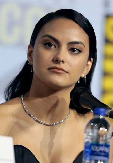 Camila Mendes – Wikipédia, a enciclopédia livre