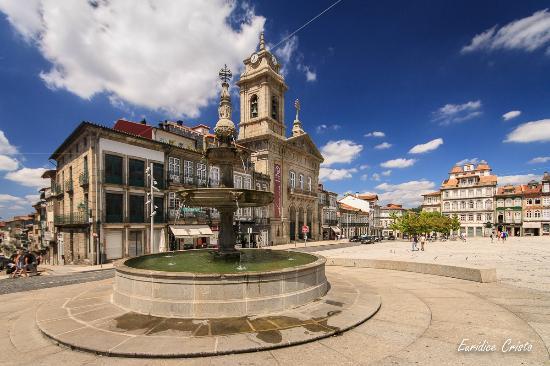 Place Largo do Toural