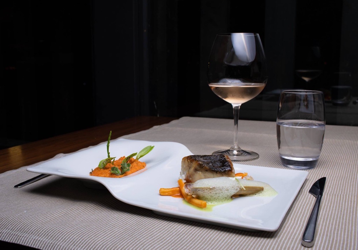 Restaurantes Castas e Pratos / Restaurante / Wine Bar / Wine Shop