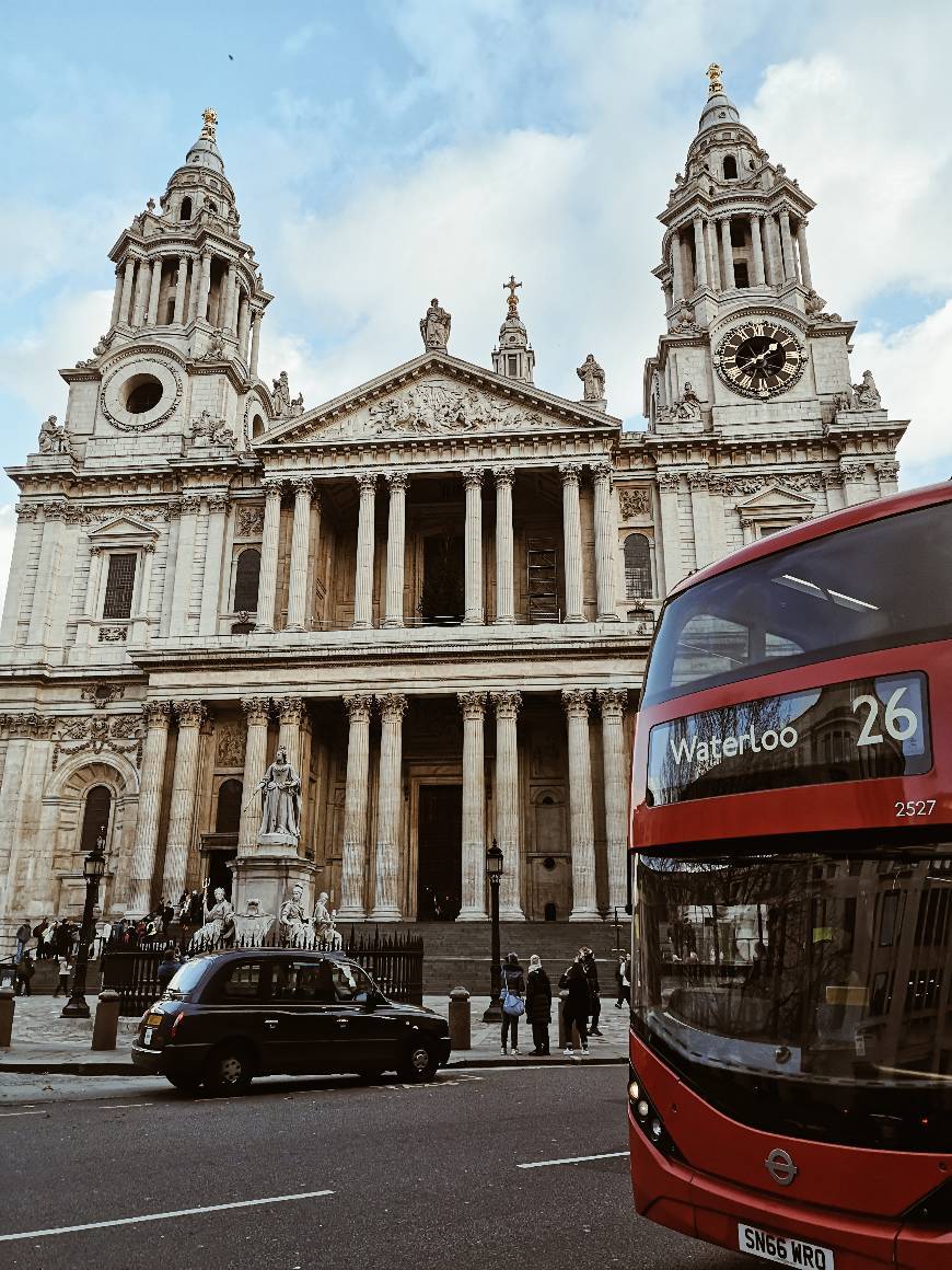 Lugar Catedral de Saint Paul