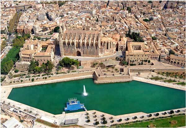 Place Catedral-Basílica de Santa María de Mallorca