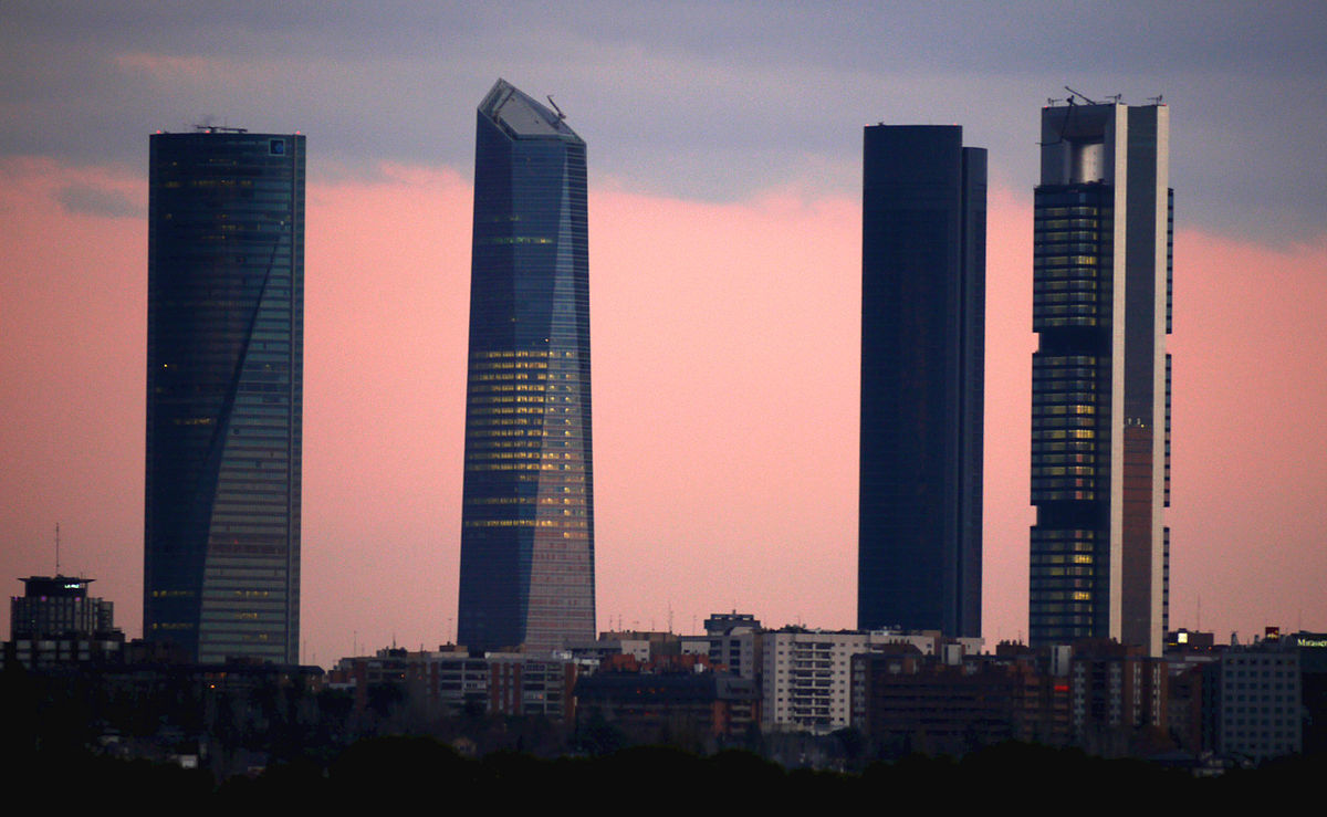 Lugar Cuatro Torres