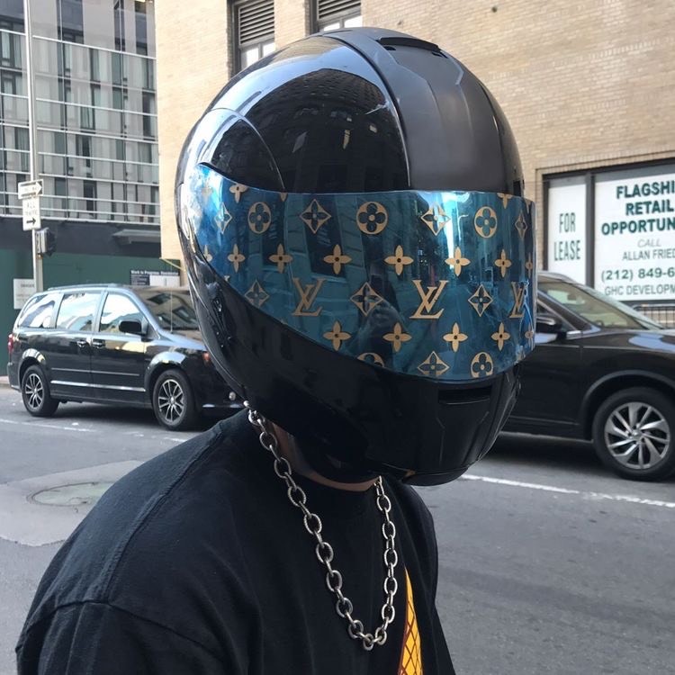 Moda LV helmet 