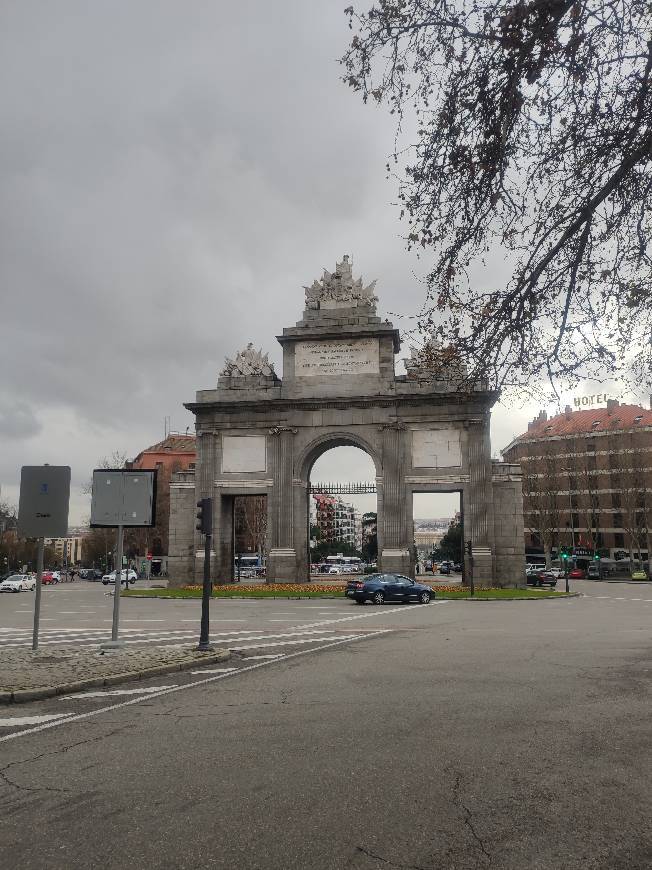 Place Puerta de Toledo