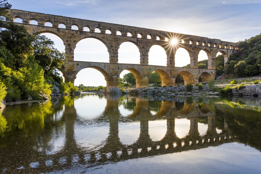 Place Pont du Gard