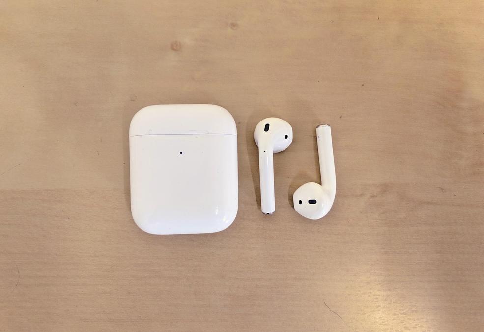 Product AirPods 