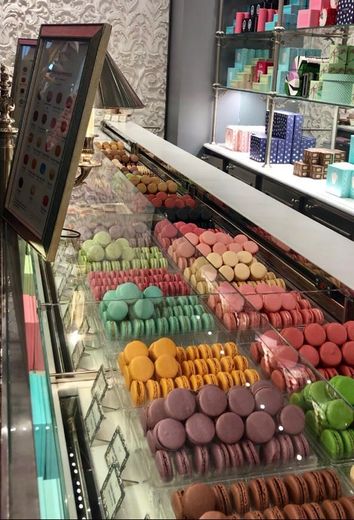 Le Macaron Ladurée Paris