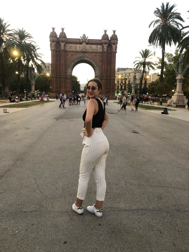 Place Arc de Triomf