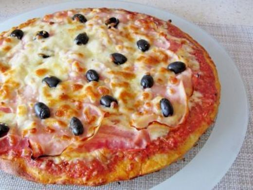 Pizza c/ Fiambre e Queijo