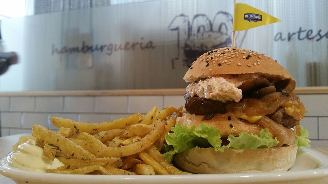 Restaurants 100% Hamburgueria Artesanal