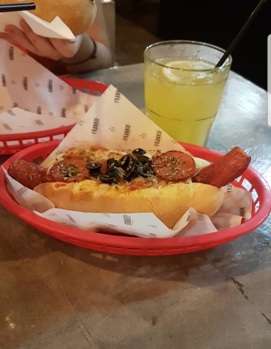 Restaurantes Frankie Hot Dogs