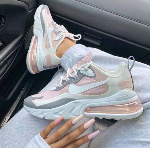 Air Max 270 React