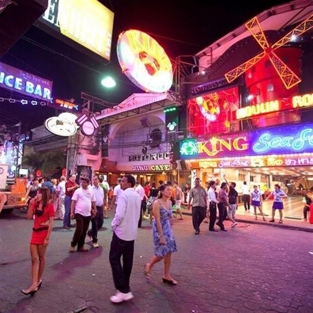 Lugar Patpong Night Market