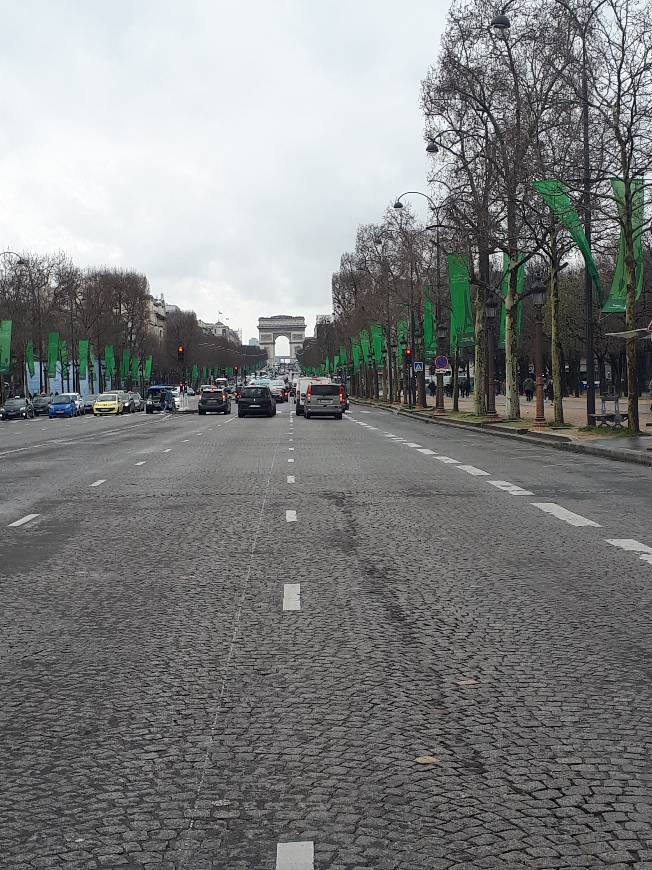 Lugar Avenue des Champs-Élysées