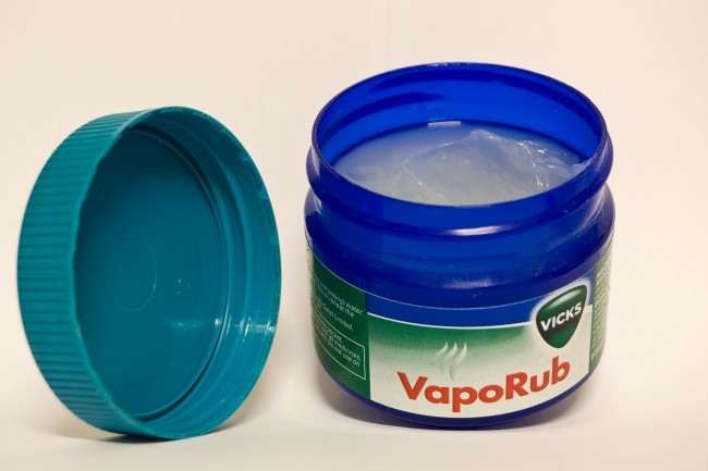 Product Vicks Vaporub pomada