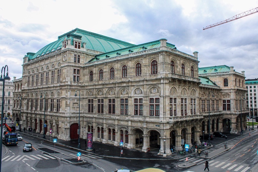 Place Vienna Operahouse