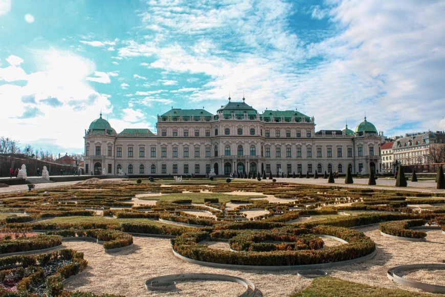 Place Belvedere Palace