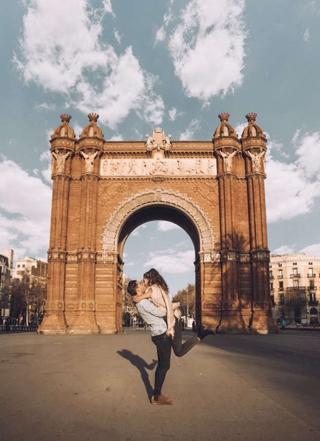 Place Arc de Triomf