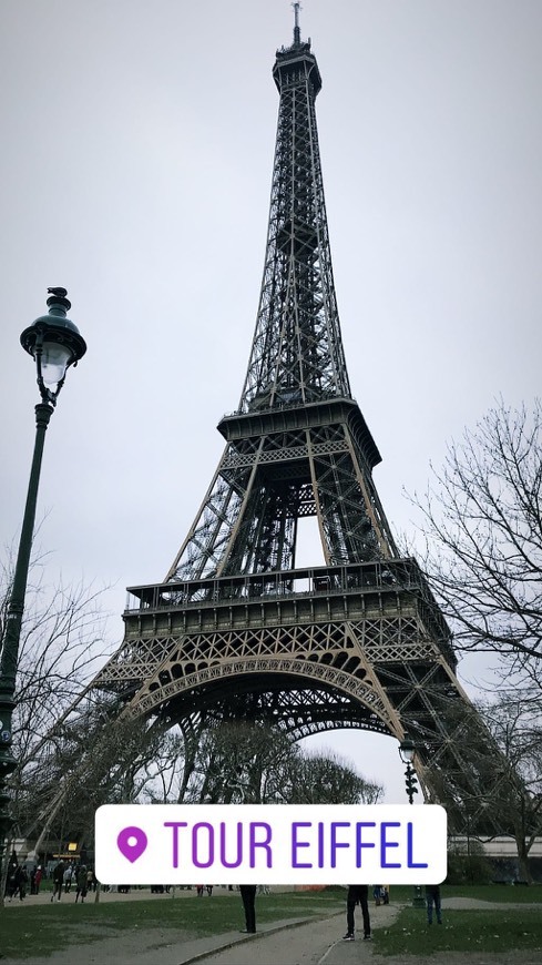 Place Torre Eiffel