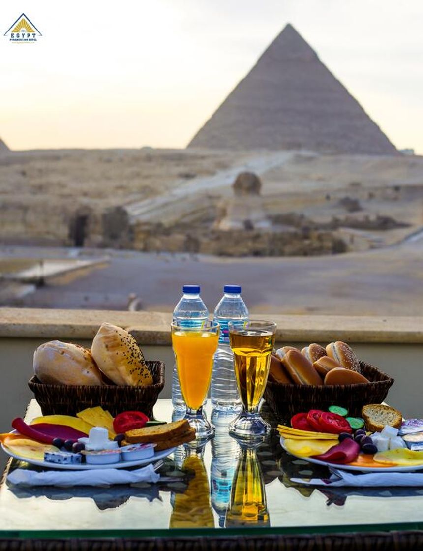 Place egypt pyramids inn