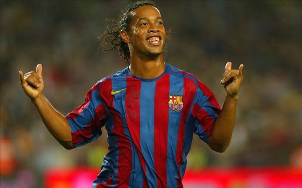 Moda Ronaldinho - Football's Greatest Entertainment - YouTube