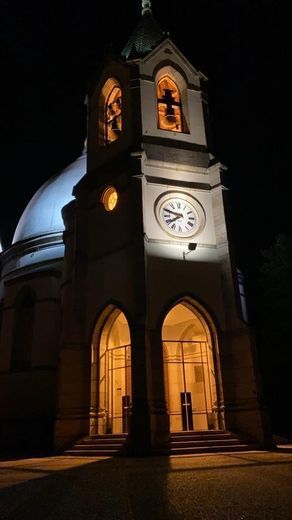 Lugar Santuário de Nossa Senhora da Piedade e Santos Passos ( Igreja do Sameiro )