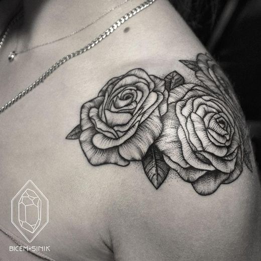 Tatto Rosas Ombro