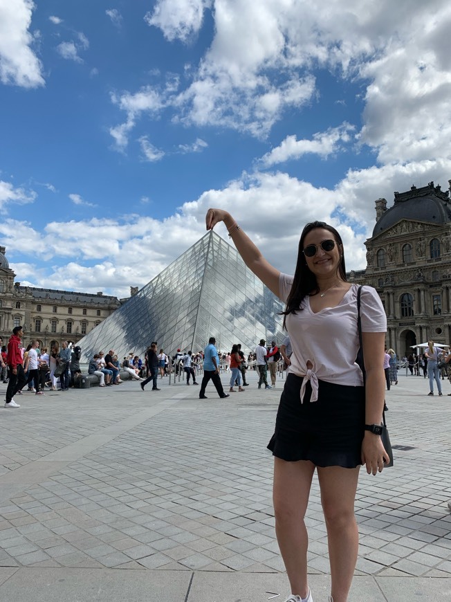 Place Museo del Louvre