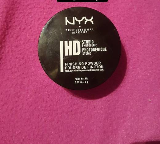 High Definition

Studio Finishing Powder

